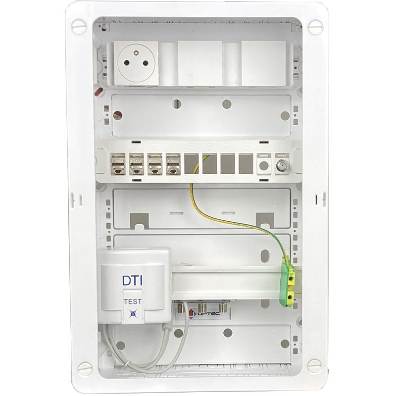 UPTEC - Coffret com Grade 3TV 375x250 4RJ45 DTI R3TV Cordon 0.4m 1PC